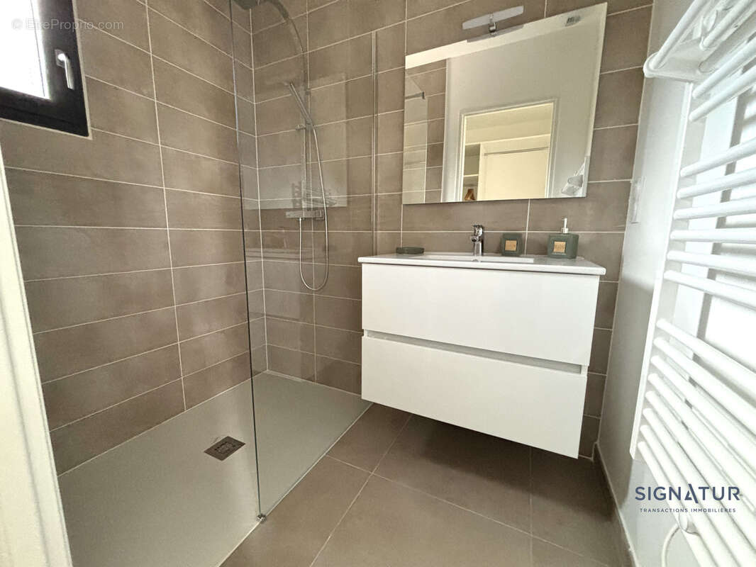 Villa T4 122m2 - Prestations standing - Gignac - photo 8
