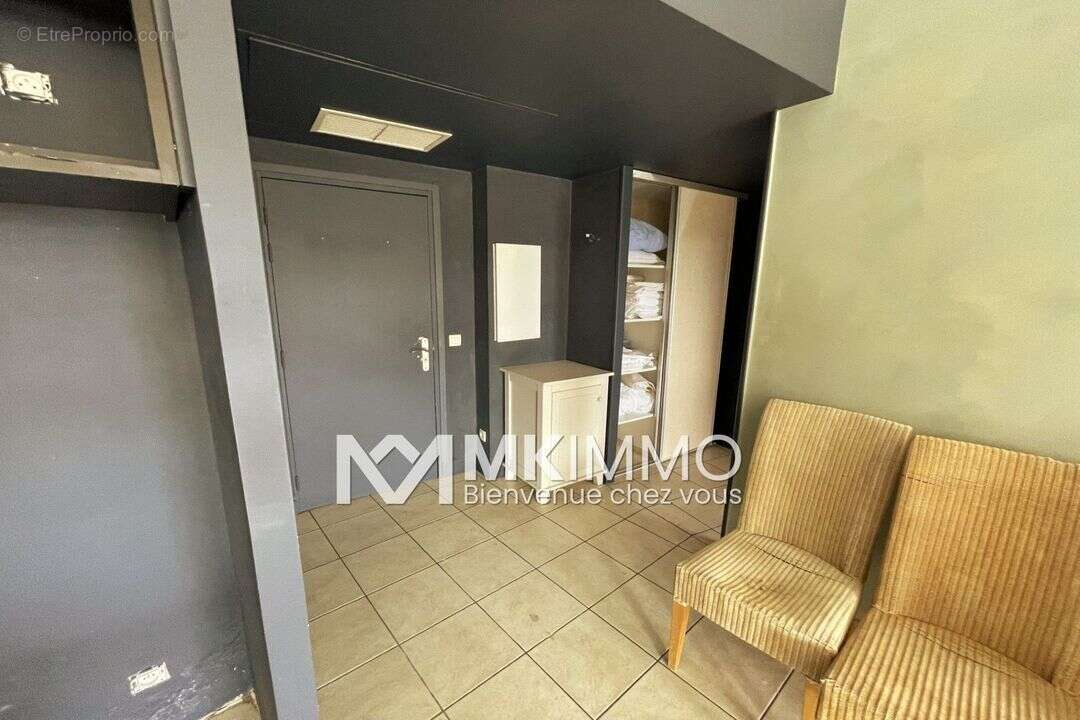 Appartement à SAINT-LAURENT-DU-VAR