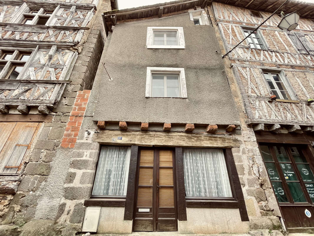 Maison à CONFOLENS