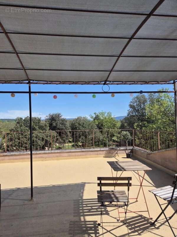 Maison à CABRIERES-D'AVIGNON