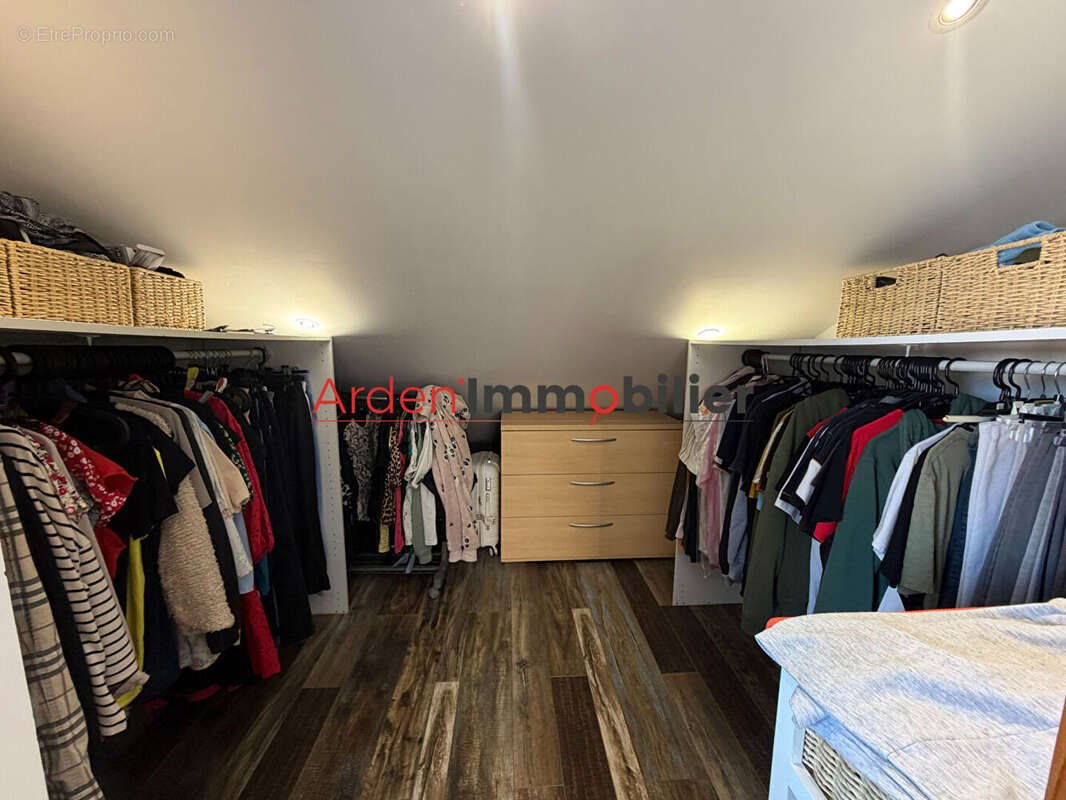 Ensemble immobilier d'exception à Vendre à Rethel - 10 Pièces, 254,95 m² sur Terrain de 393 m² - photo 10