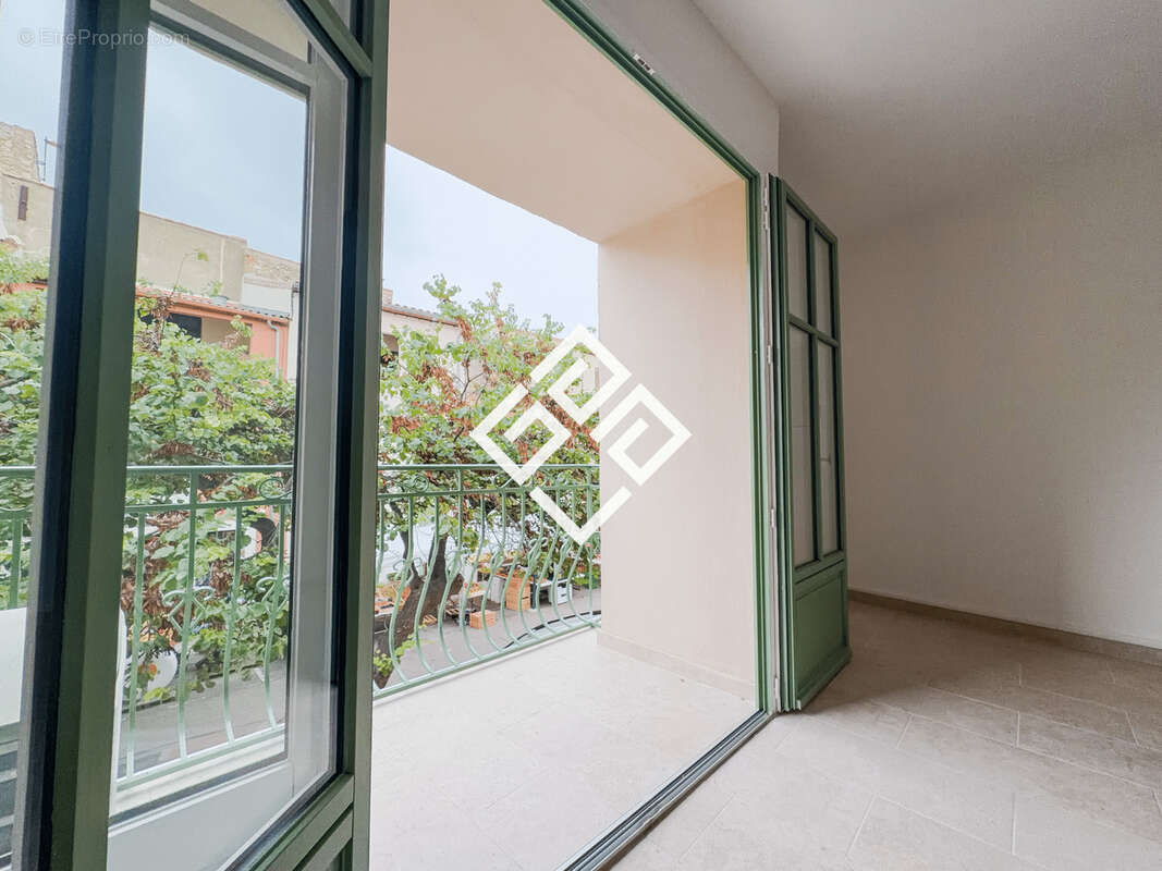 Maison de caractère rénovée avec local indépendant à Leucate - photo 5