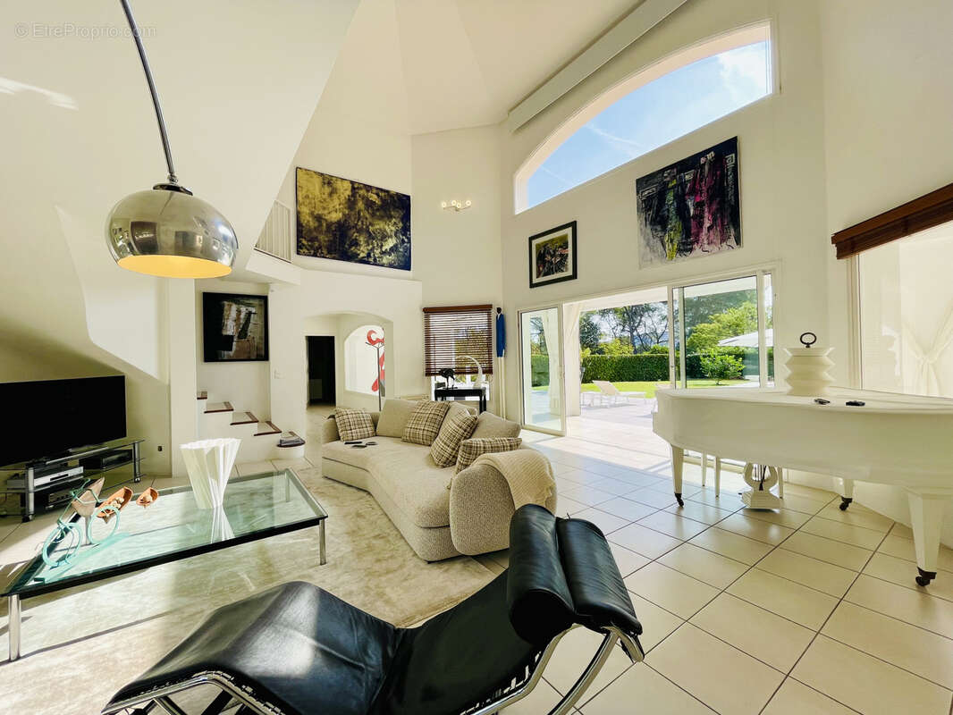 Maison à MOUGINS