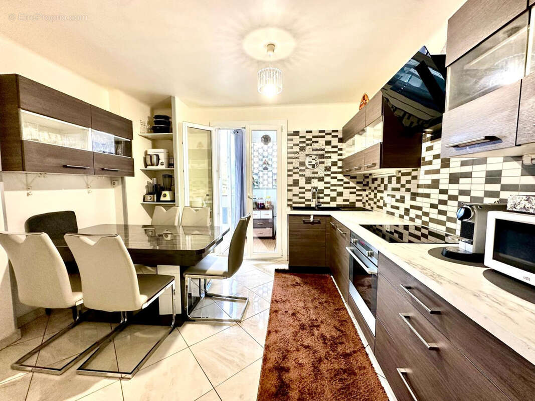 Appartement à MARSEILLE-10E