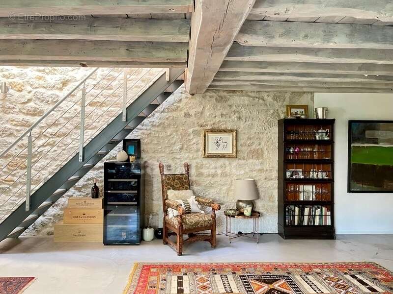 Maison à PREVESSIN-MOENS