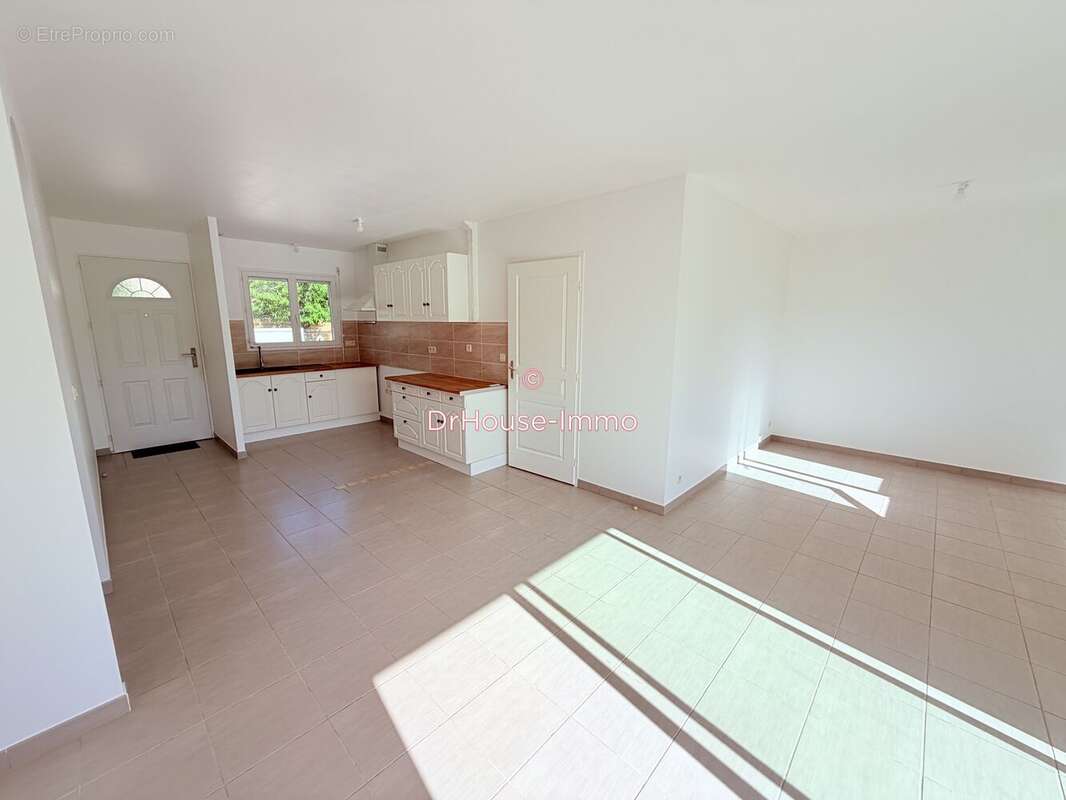 Maison 80 m² à Avensan  - photo 3