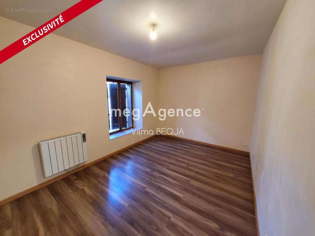 Appartement à VILLENEUVE-L'ARCHEVEQUE