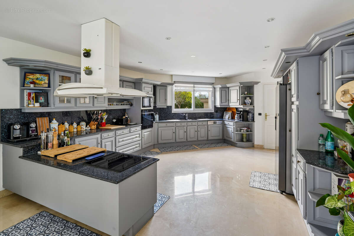 Maison à LOUVECIENNES