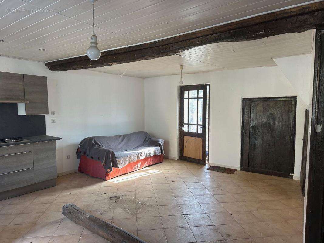 Maison 62 m² à Tarascon-Sur-Ariege  - photo 3