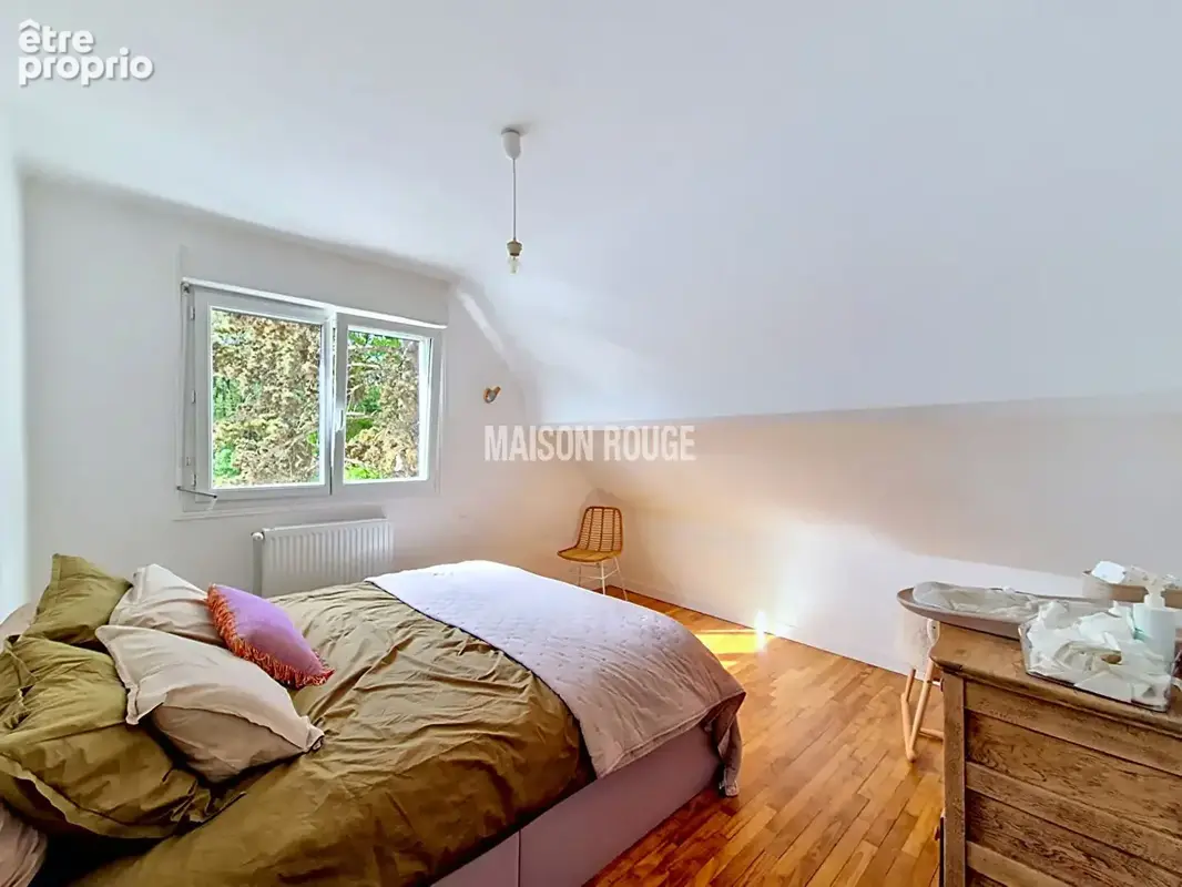 Maison rénovée 4 chambres avec sous-sol et jardin - Quartier calme proche du centre-ville  de DINAN - photo 14