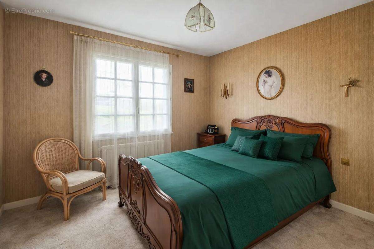 Maison à LINARS