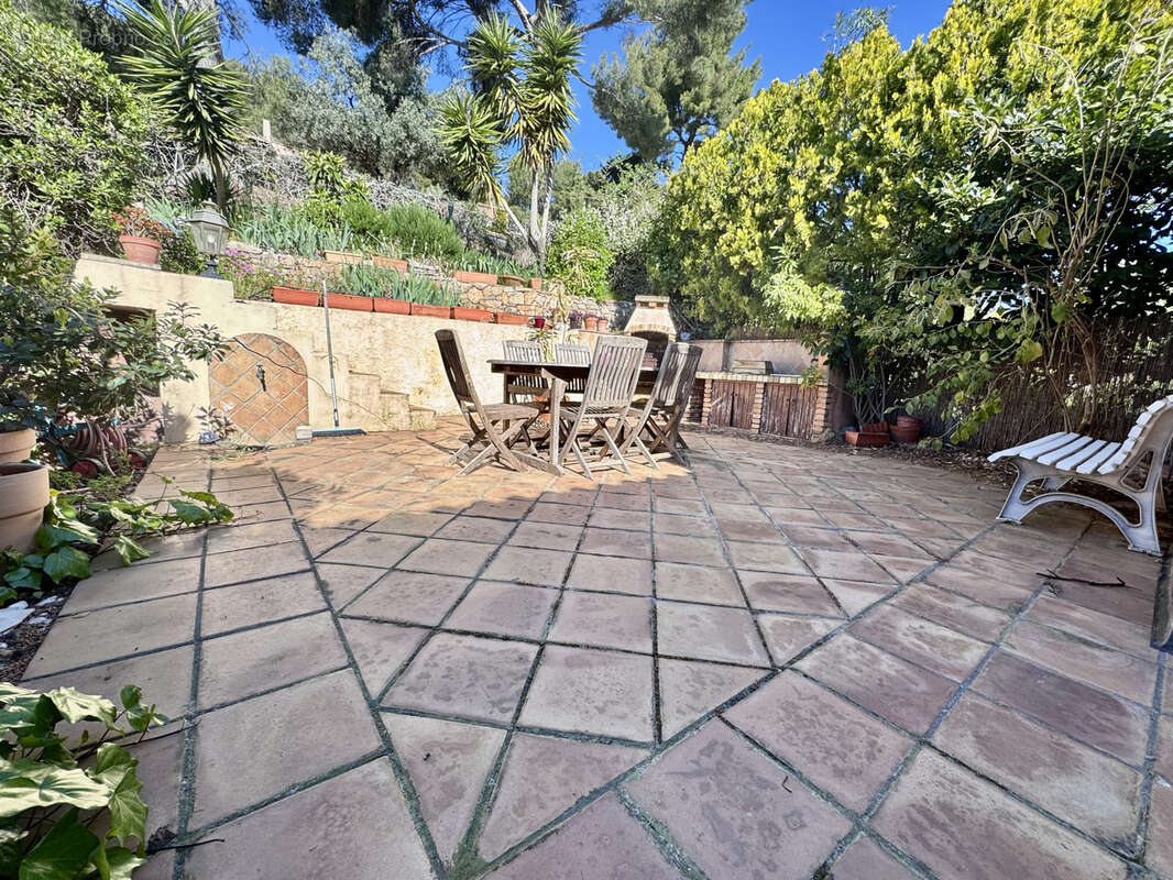 Maison à SOLLIES-VILLE