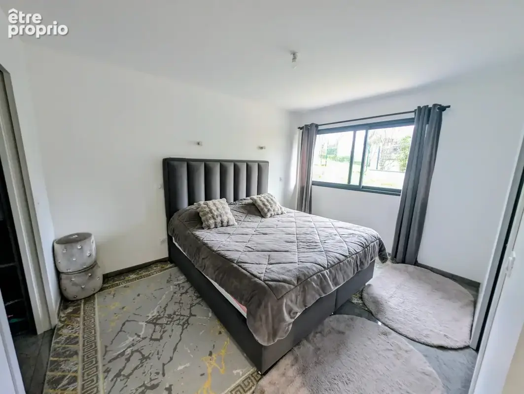 Maison contemporaine 240 m2 avec piscine, T2 indépendant et garage - photo 10