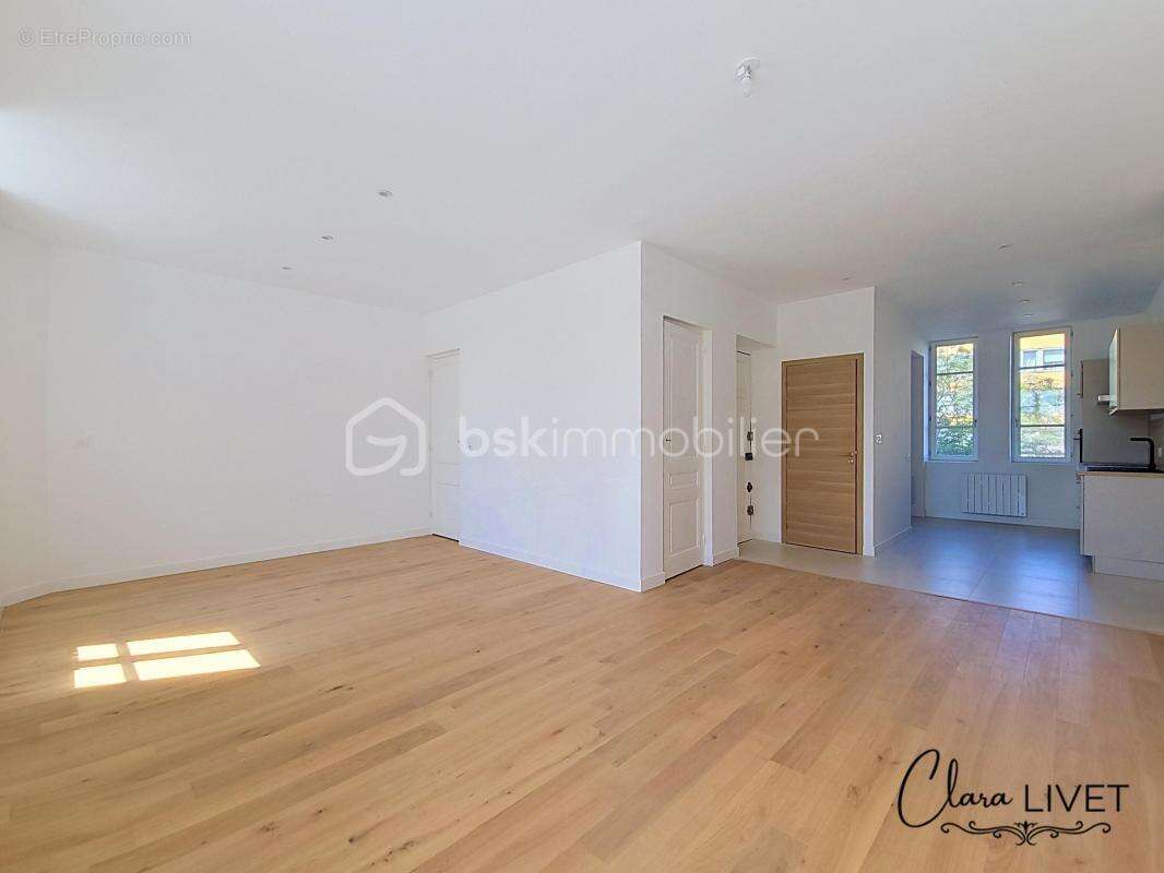 Appartement T3 - Entièrement rénové - Rue Gustave Nadaud - photo 5