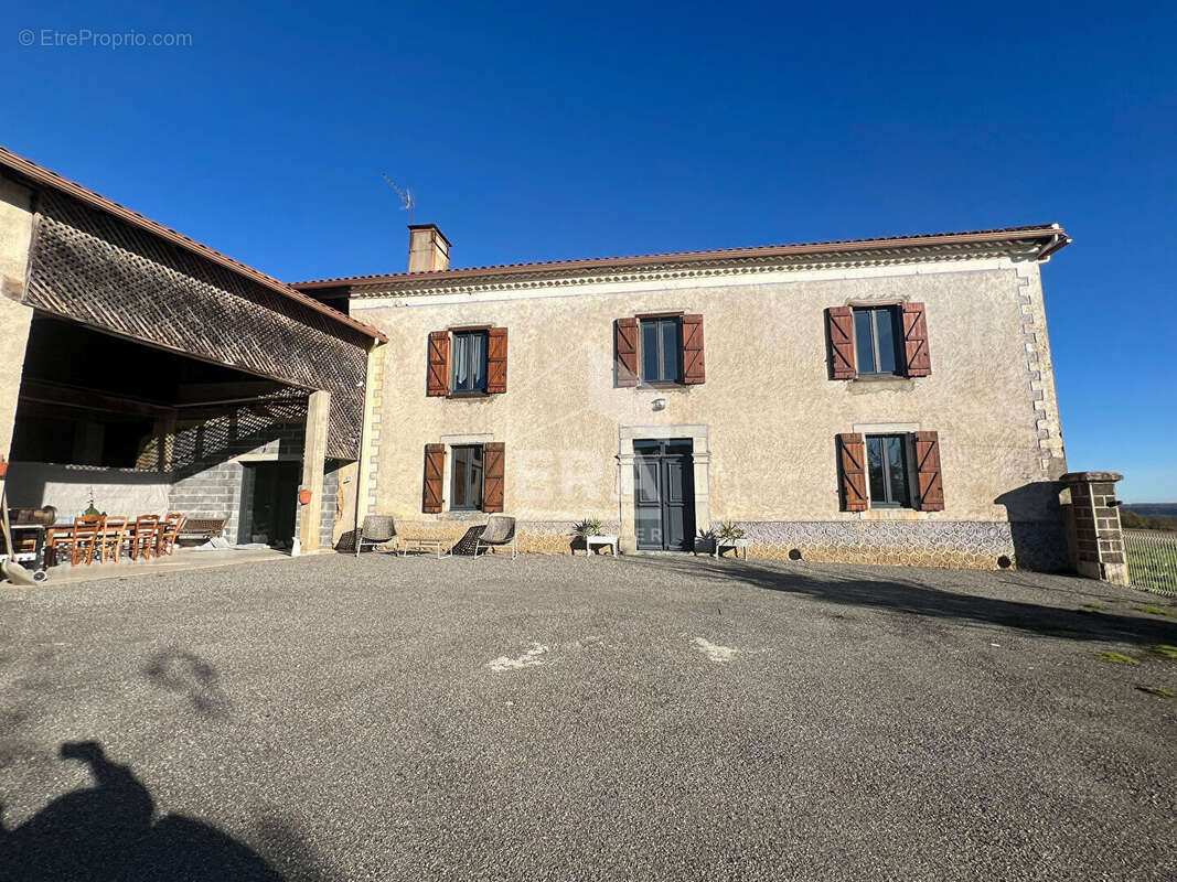 Maison à VILLEMBITS