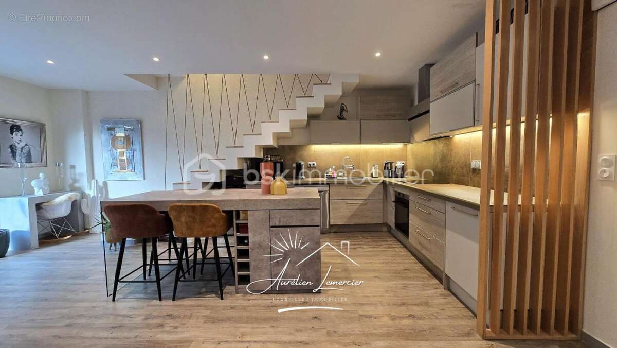 Maison à UCHAUD