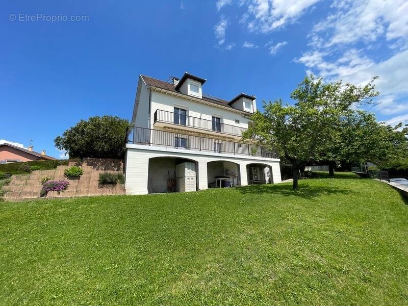 Maison à DECAZEVILLE