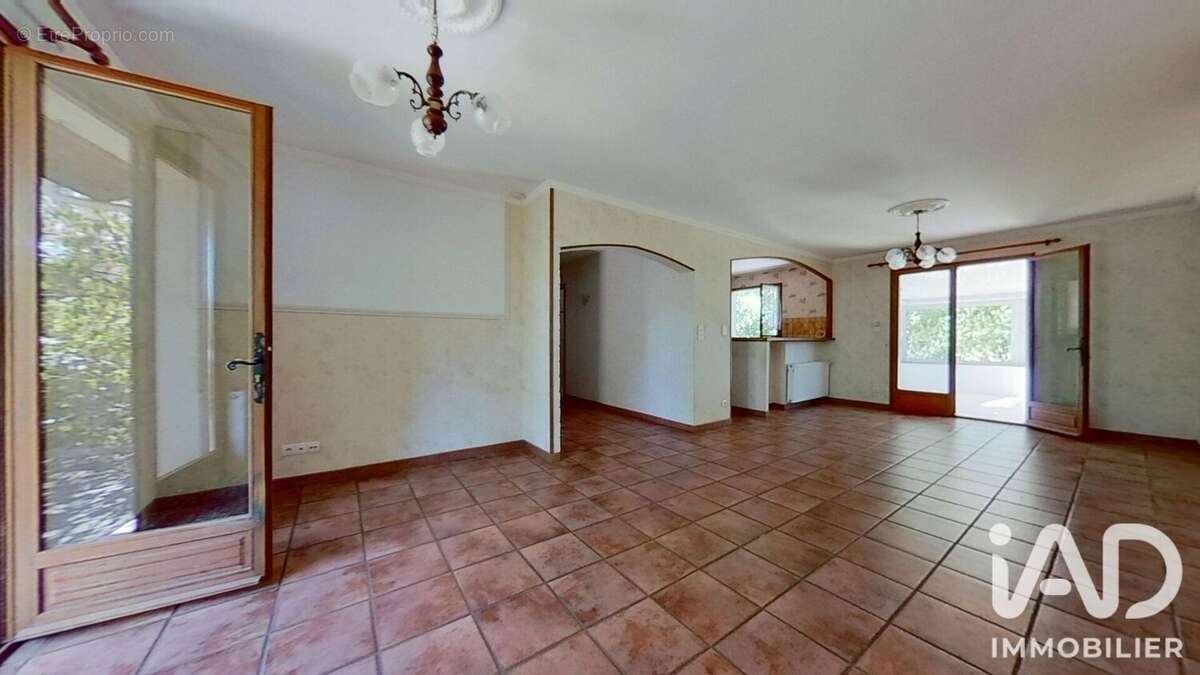 Maison 107 m² à Ytrac  - photo 8