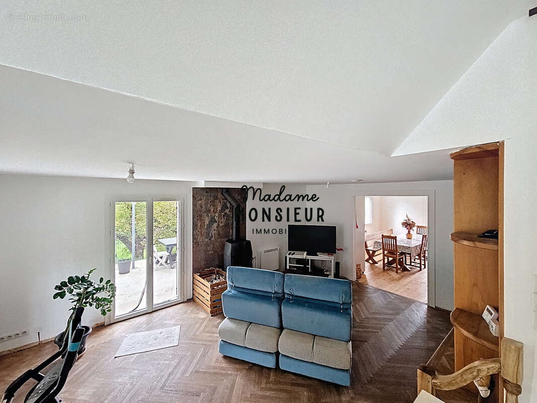 Maison à SAINT-MARCEL-BEL-ACCUEIL