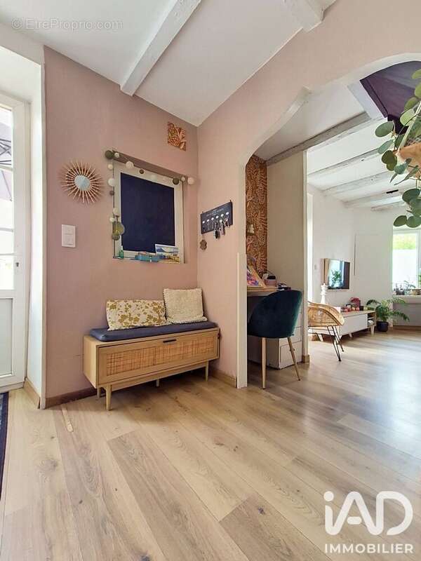 Maison 78 m² à Nuaille-D'aunis  - photo 4