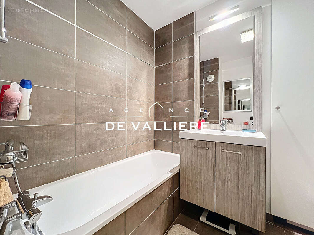 Appartement à NANTERRE