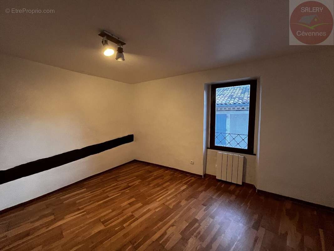 Maison à LASALLE
