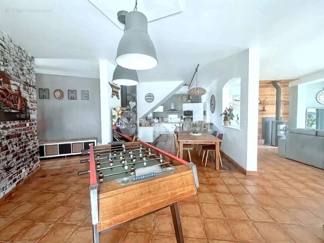 Maison à SAINT-MARTIN-DE-CRAU