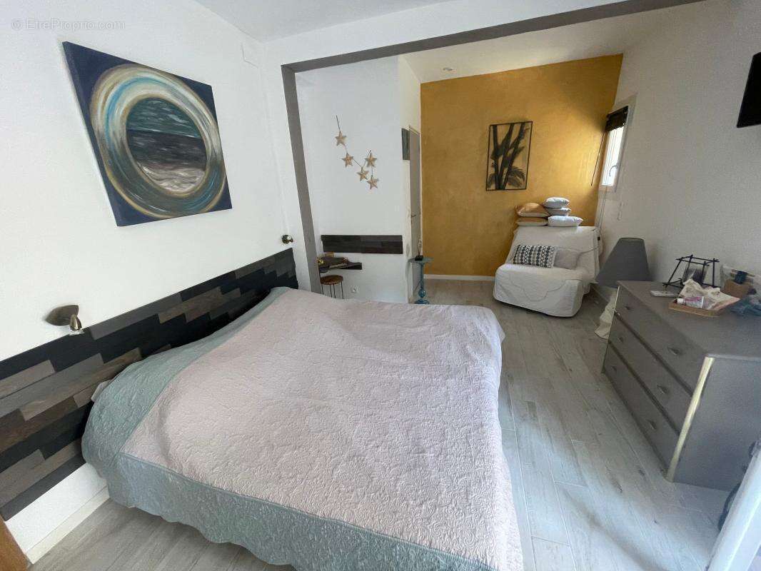 A vendre bandol 83150 villa 5 pieces 2500 m2 de terrain piscine maison d amis - photo 18