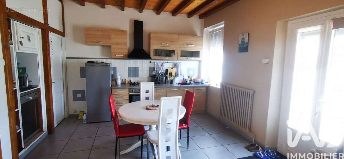 Maison 85 m² à La Motte-D'aveillans  - photo 3