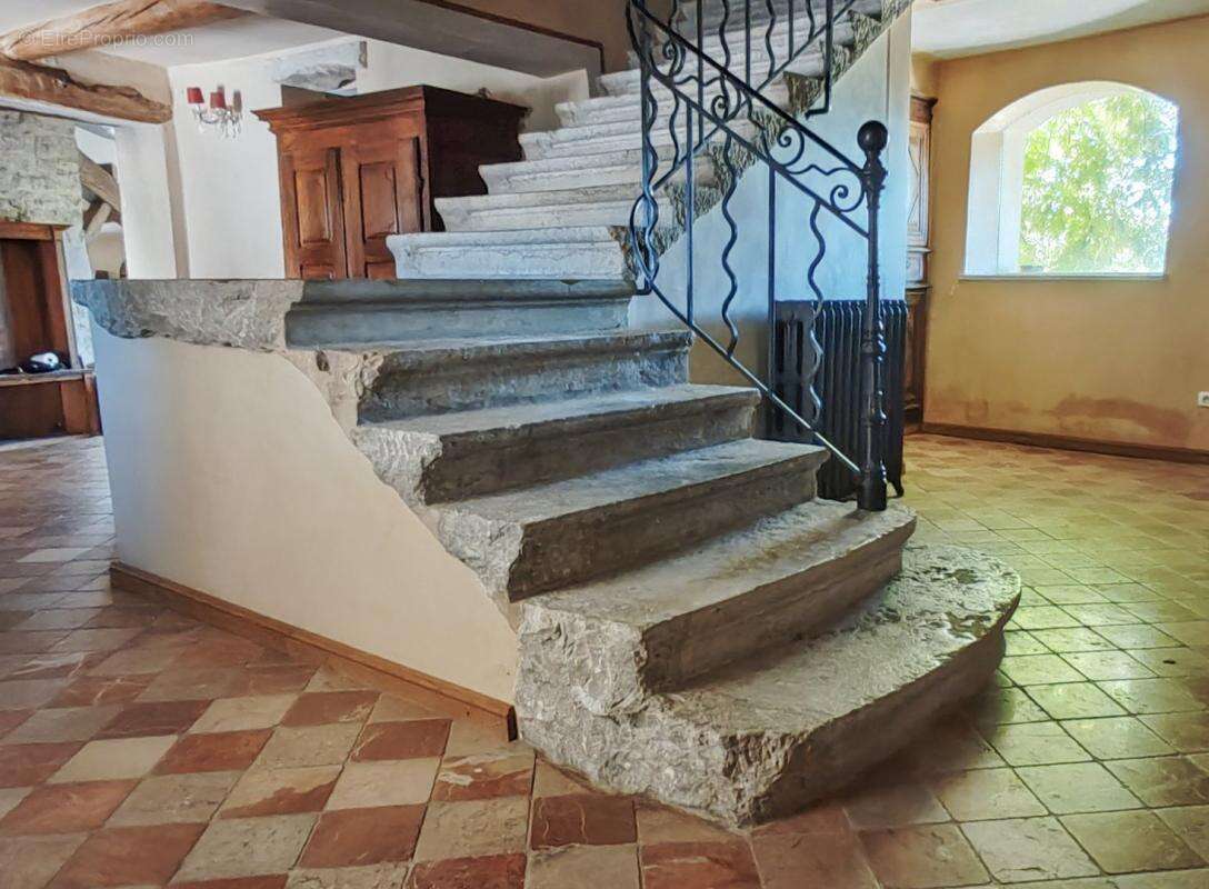 Maison à FORCALQUIER