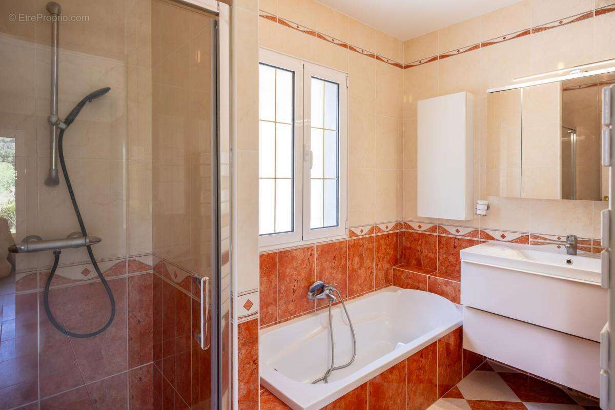 Maison à LA MOTTE