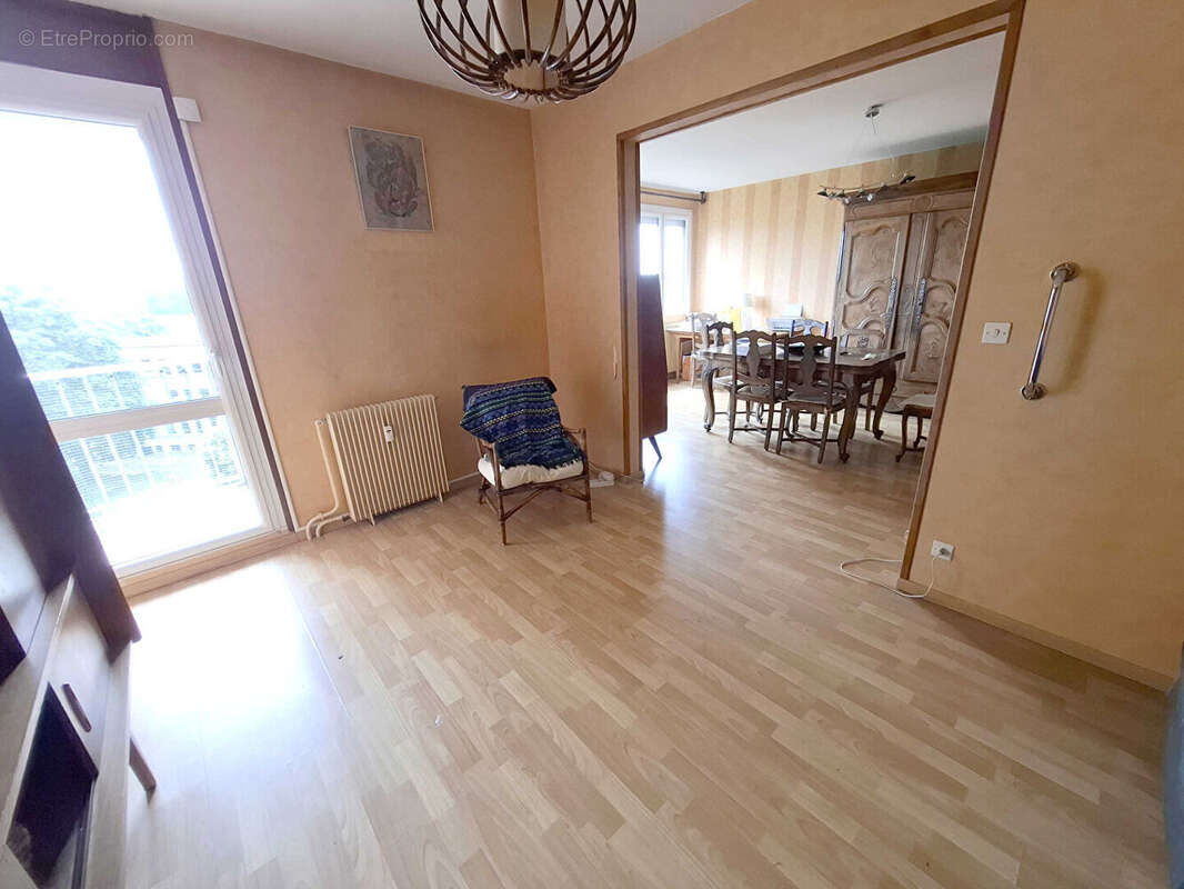 Appartement à LONS-LE-SAUNIER