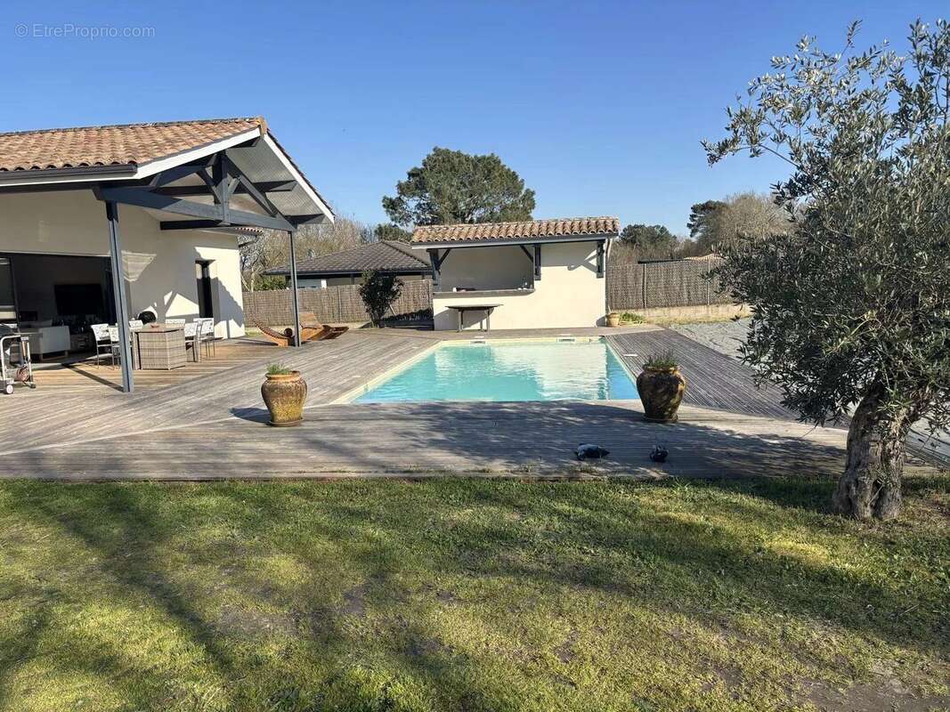 Maison à CASTELJALOUX