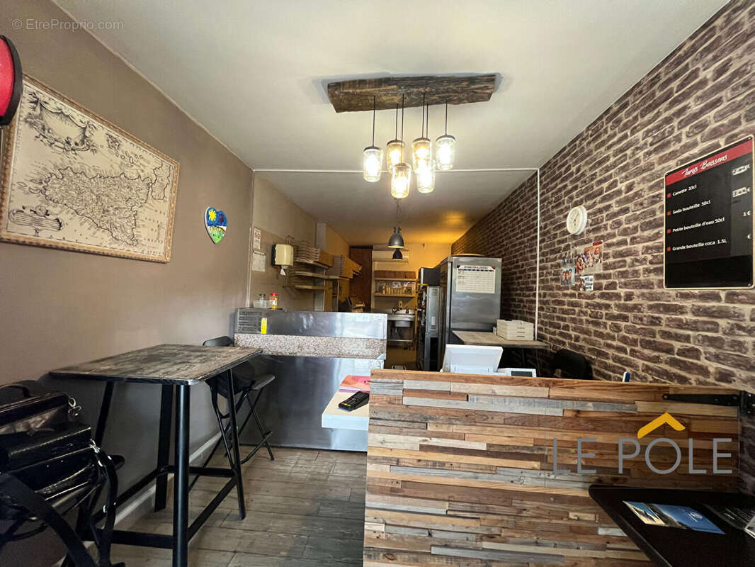 Commerce à VAISON-LA-ROMAINE