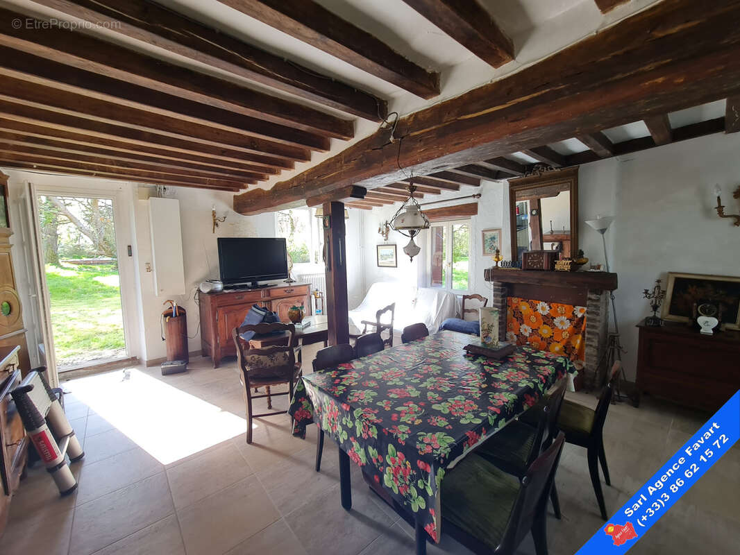 Maison à LA FERTE-LOUPIERE