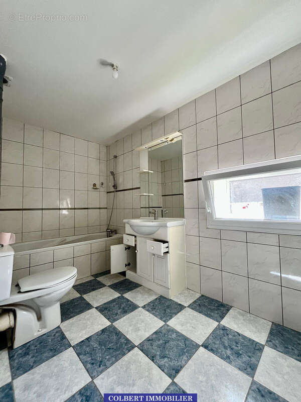 Maison ancienne avec dépendances   Idéale première acquisition ou investissement locatif - photo 7