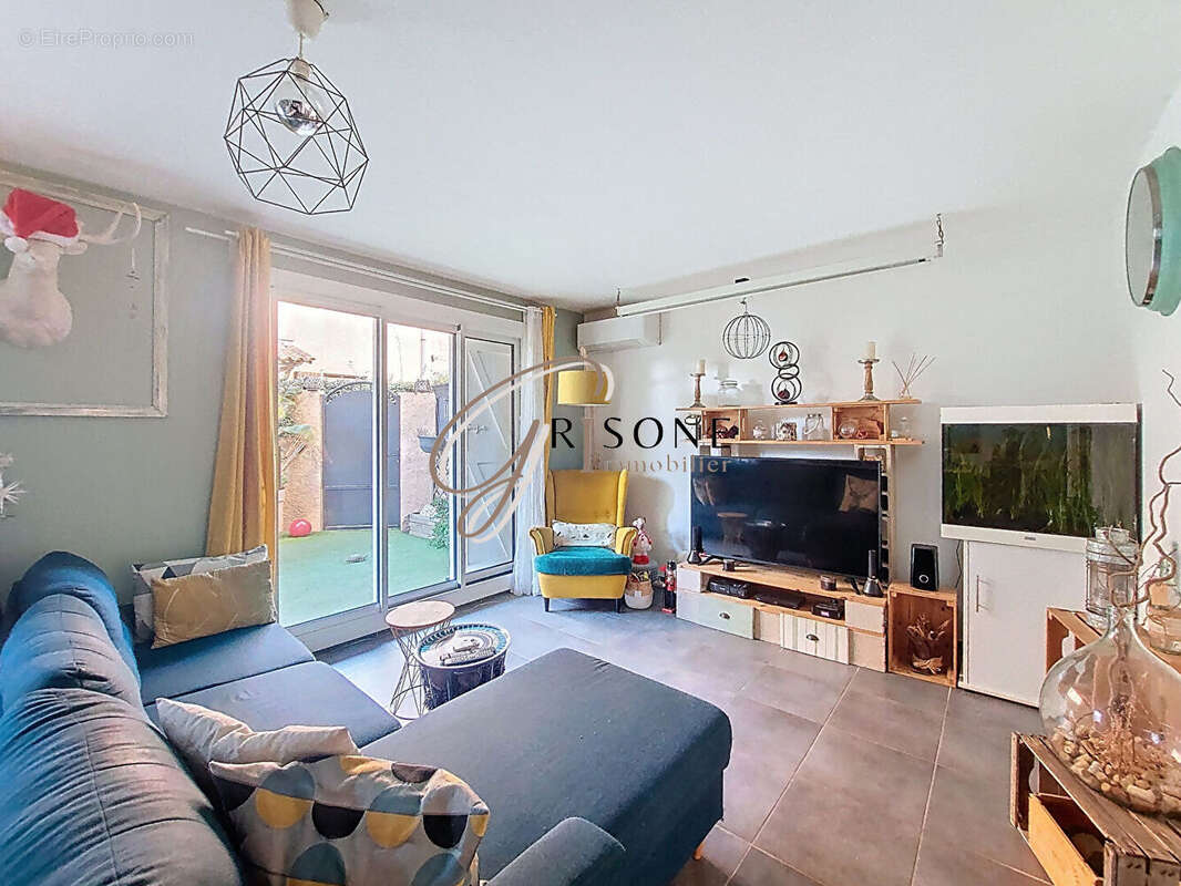 Appartement à SIX-FOURS-LES-PLAGES