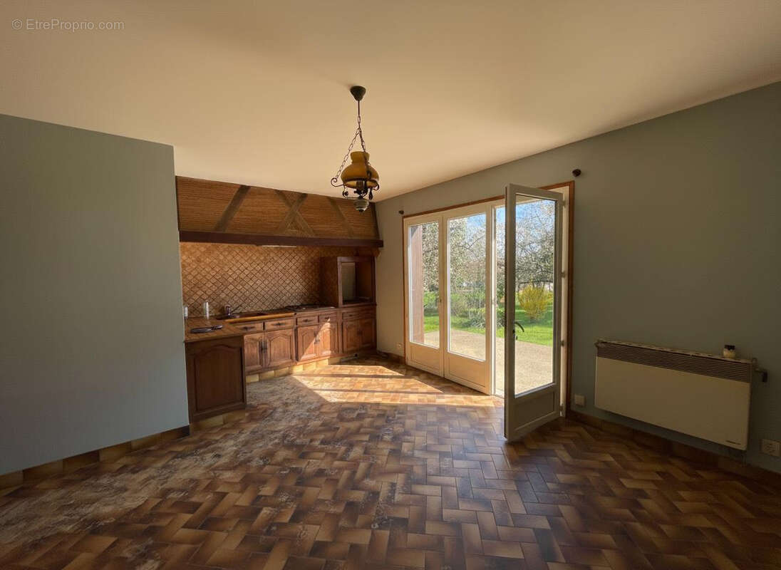 Maison à SOULAINES-SUR-AUBANCE