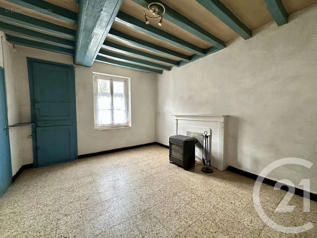 Maison à CHAPELLE-GUILLAUME