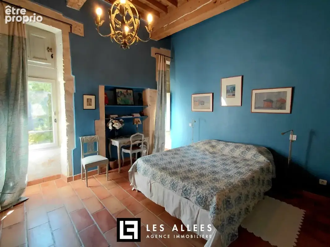 450 m² à Tarascon  - photo 8