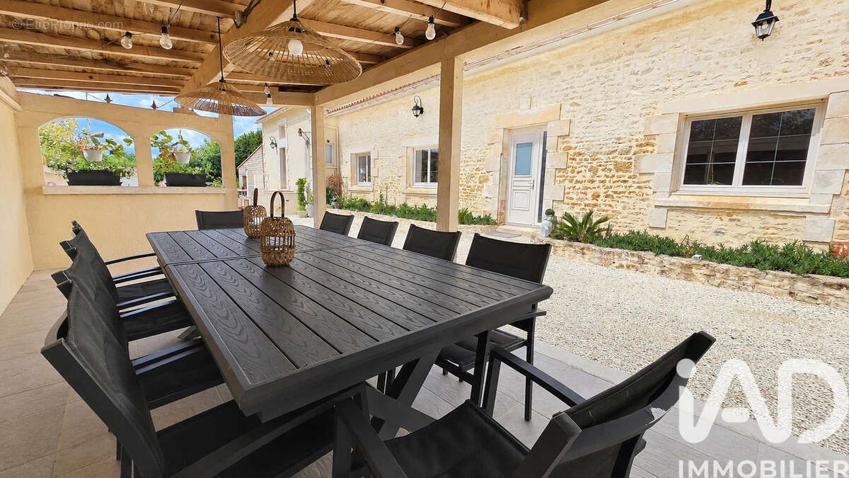 Photo 2 - Maison à SAINT-HILAIRE-DES-LOGES