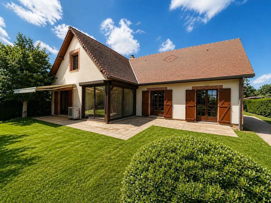 Maison à LIGNY-LE-RIBAULT