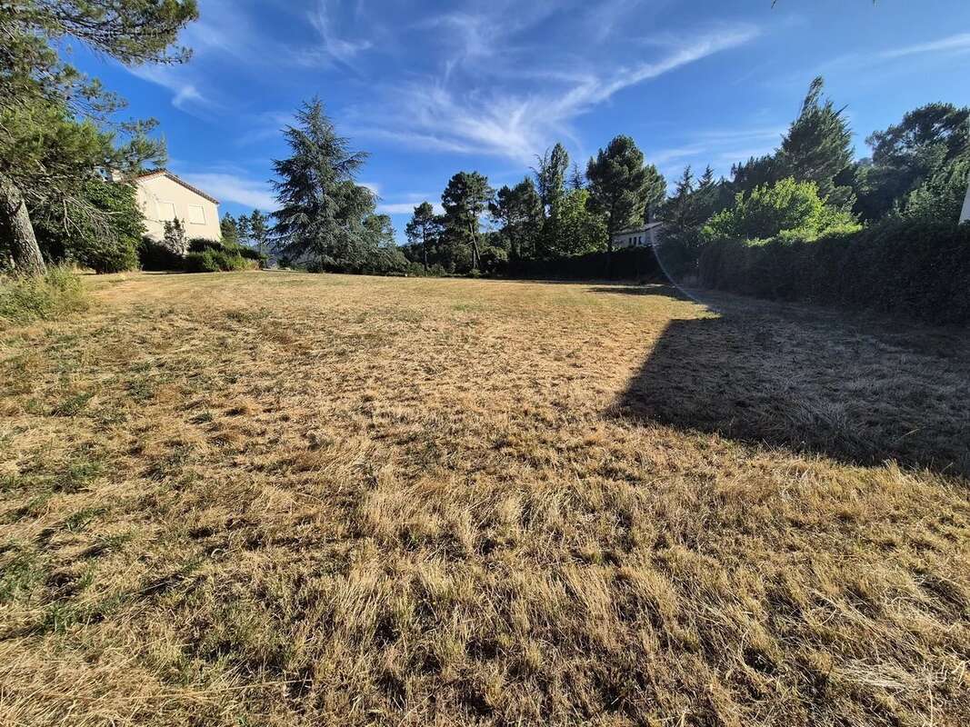 Terrain à LAVAL-PRADEL