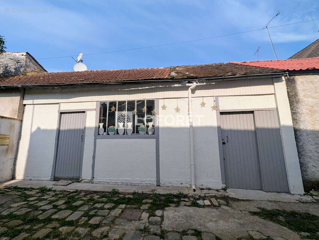 Maison à MALESHERBES