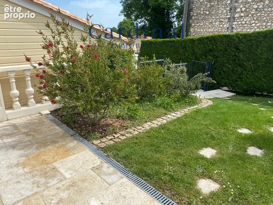 Montrem Maison de 145m2 4 chambres Piscine Terrain de 910m2 classée en B - photo 13