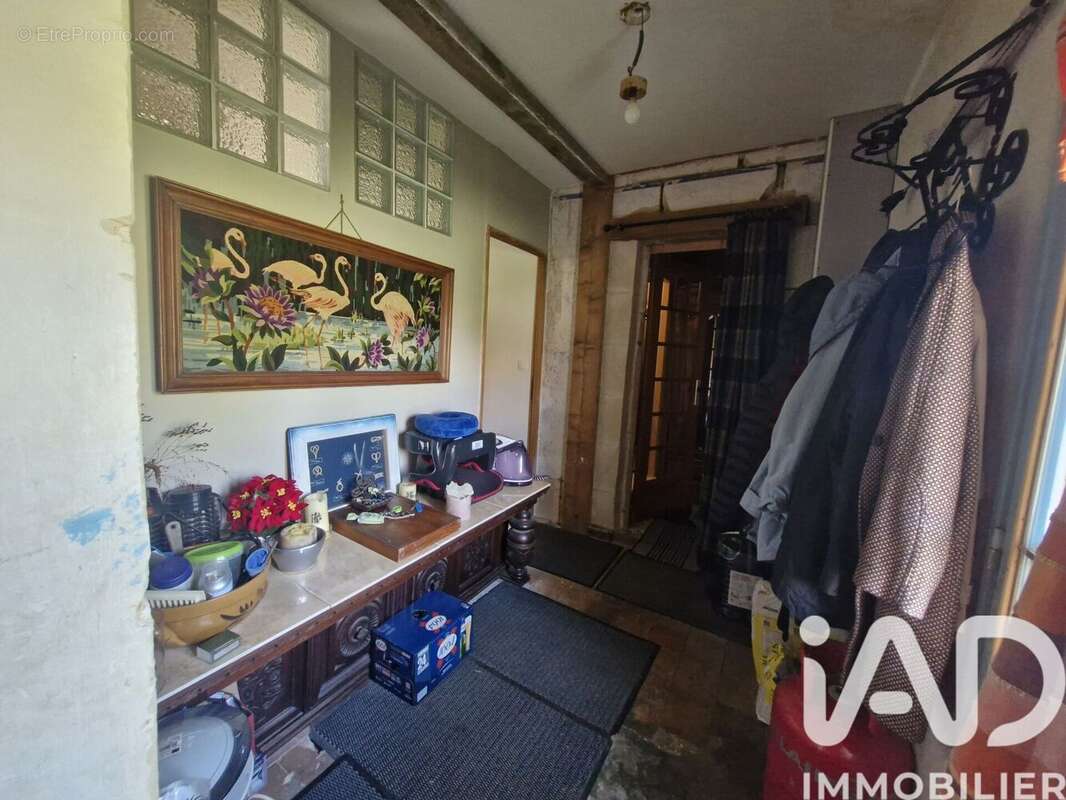 Maison 146 m² à Brion-Pres-Thouet  - photo 5
