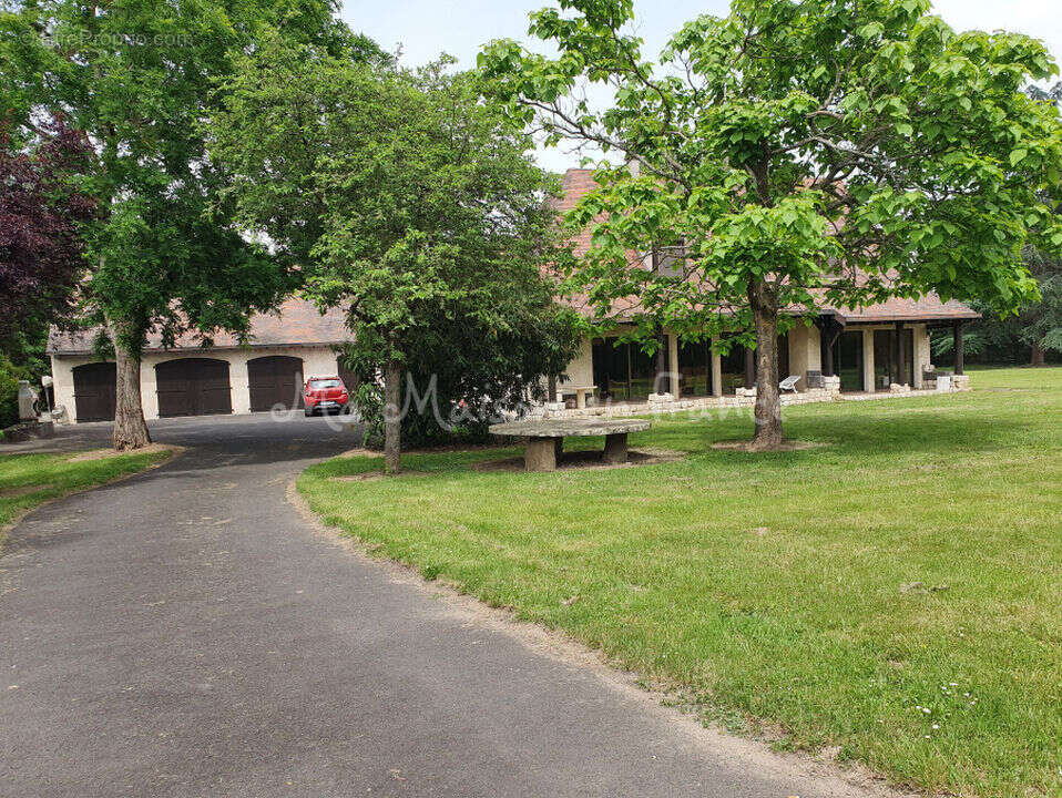 Maison à BELLERIVE-SUR-ALLIER