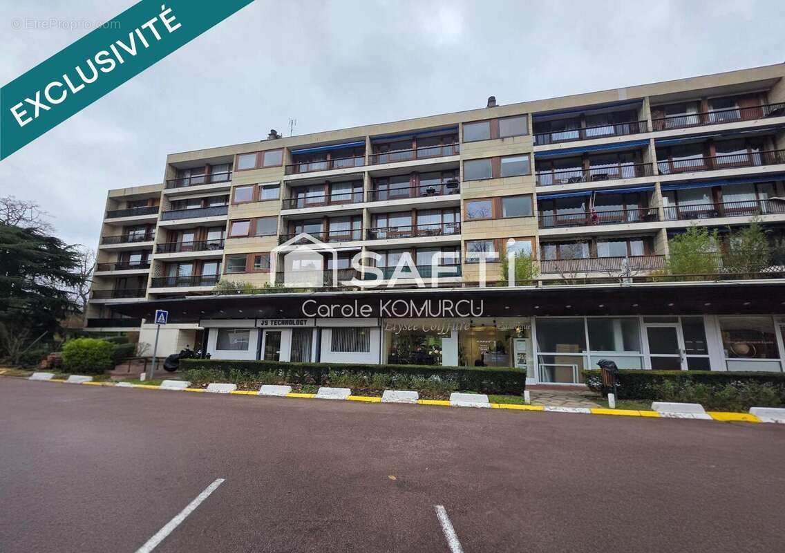 Photo 8 - Commerce à LA CELLE-SAINT-CLOUD