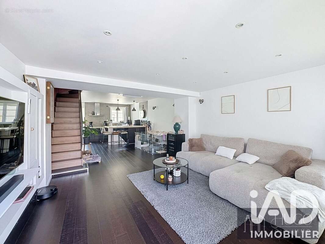 Maison 63 m² à Chatres  - photo 2