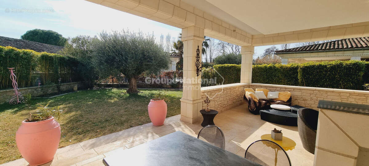 Appartement à UZES